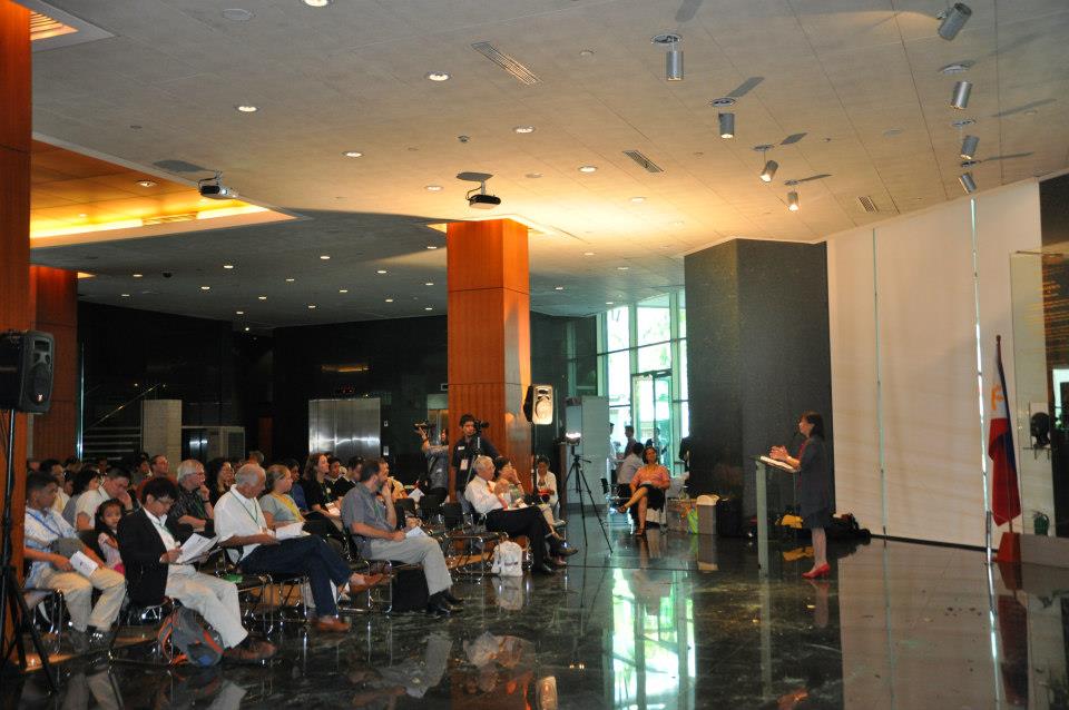 379907_10200521914786021_341119886_n