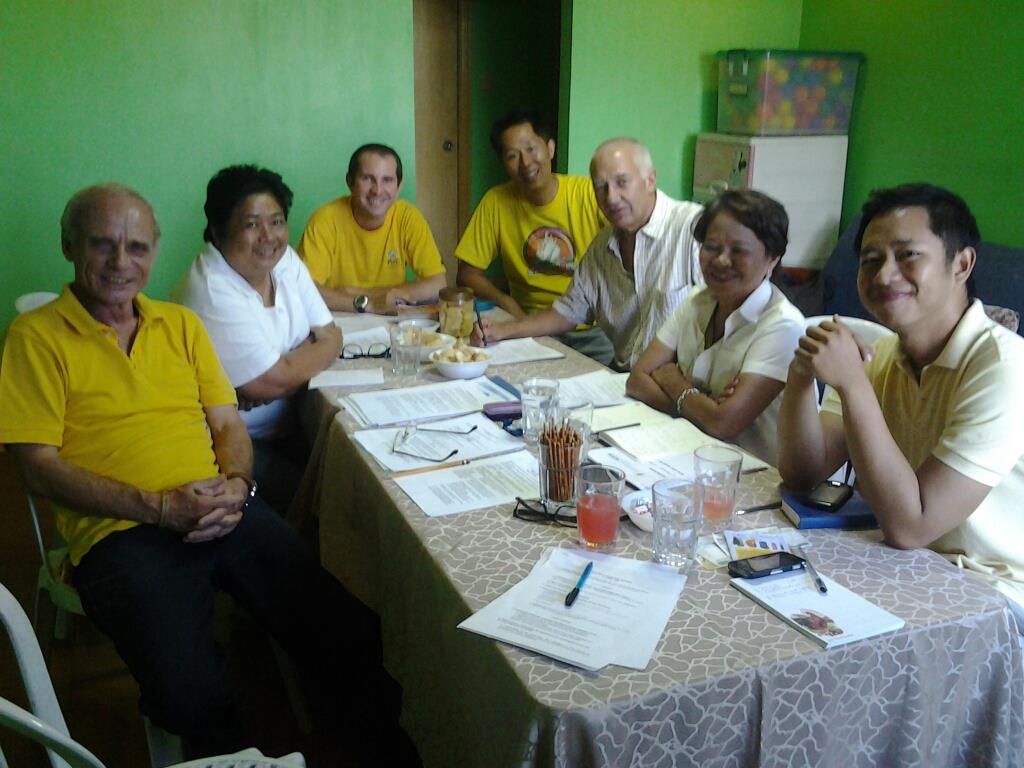 Some members of the WBCP Records Committee meeting. From L-R: Arne Jensen, Tinggay Cinco, Rob Hutchinson, Mike Lu, Christian Perez, Leni Sutcliffe, Mark Jason Villa. Photo by Maia Tanedo.