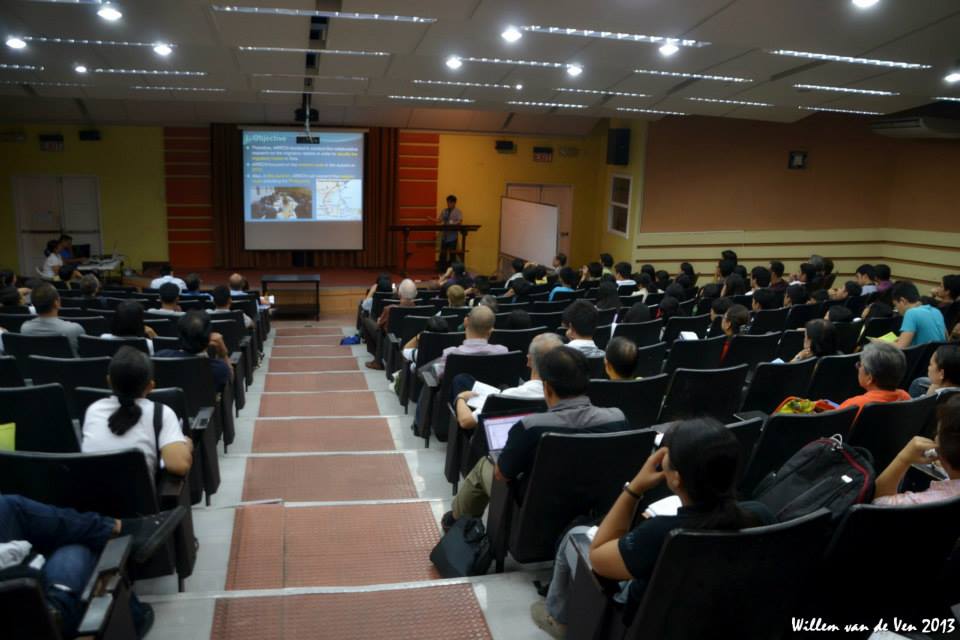 Inside the auditorium during the lectures. Photo by Willem Van De Ven