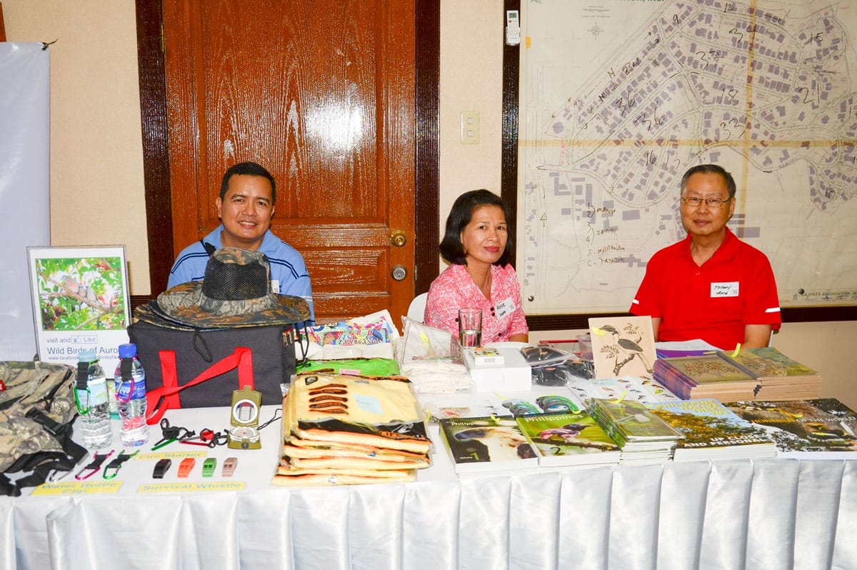 Silent Auction & Merchandise Sales team volunteers Paul Guerrero, Rose Lacson & Tommy Tan. Photo by Marites Falcon