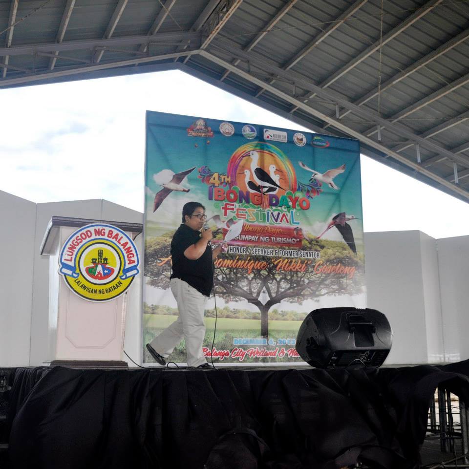 WBCP Education Committee member Tinggay Cinco leads the lectures during the Ibong Dayo Festival. Photo by Cess Chua