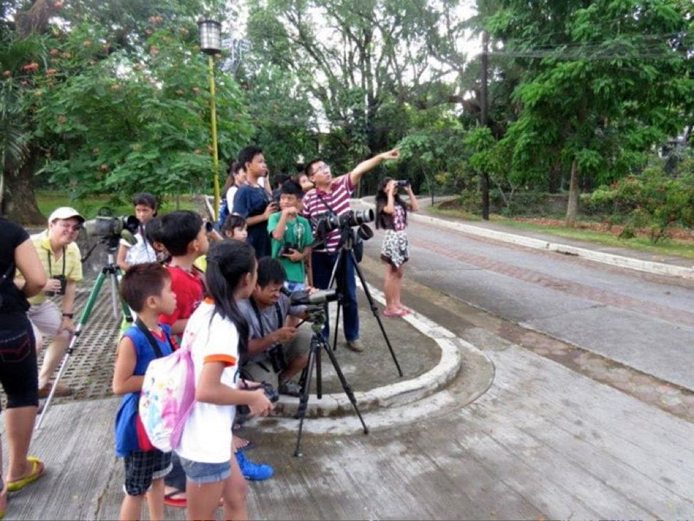 A guided tour with the children from the He Cares Foundation using WBCP equipment. Photo by Maia Tanedo.