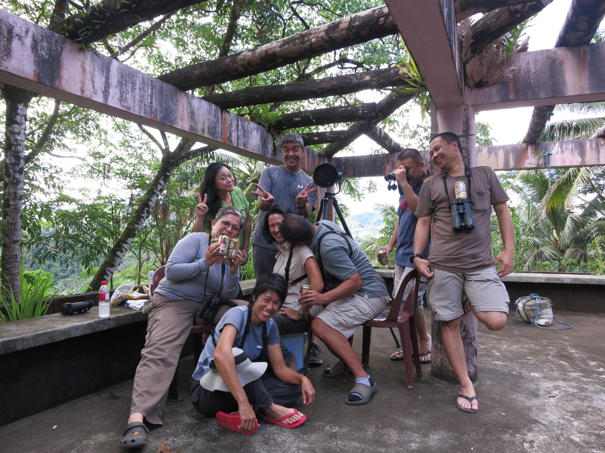 Samar Group: Seated (L-R) : Carmela Balcazar (on ground), Ixi Mapua, Sylvia Ramos, Tonji Ramos. Standing (L-R) Melanie Tan, Michael Anton, Clemn "Boymac" Macasiano, Nicky Icarangal