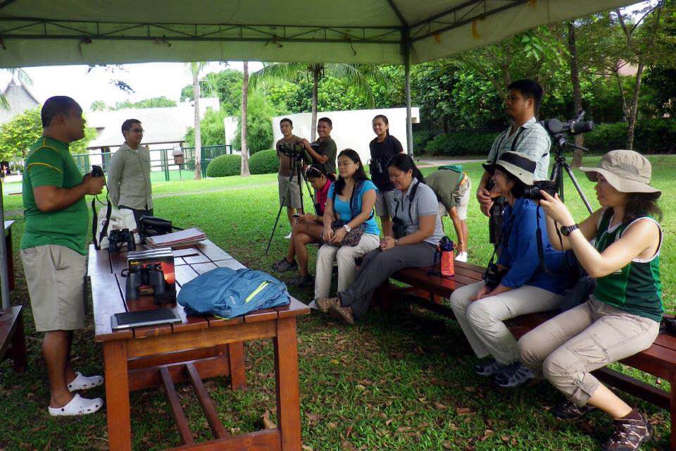 Continuous partnership with WBCP has produced outstanding bird guides from the Anvaya Cove Beach and Nature Club staff. Photo by Tinggay Cinco