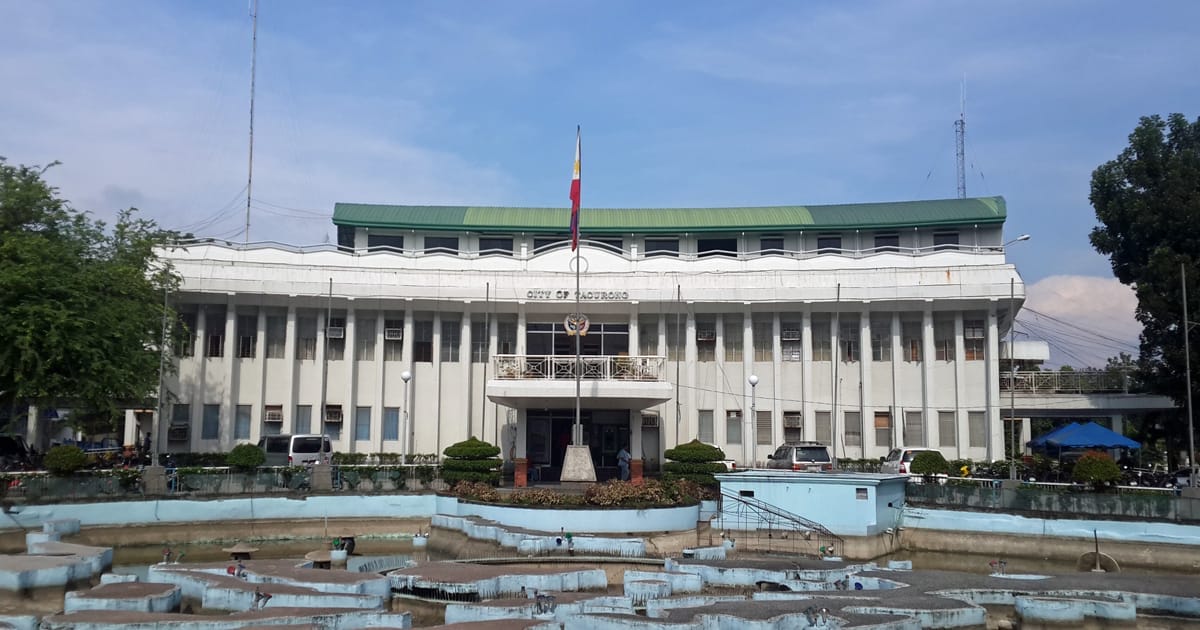 When we got to Tacurong, Tinggay and I dropped by the city hall to meet Mayor Lina Montilla. We had a good chat about the bird sanctuary and how it came to be.